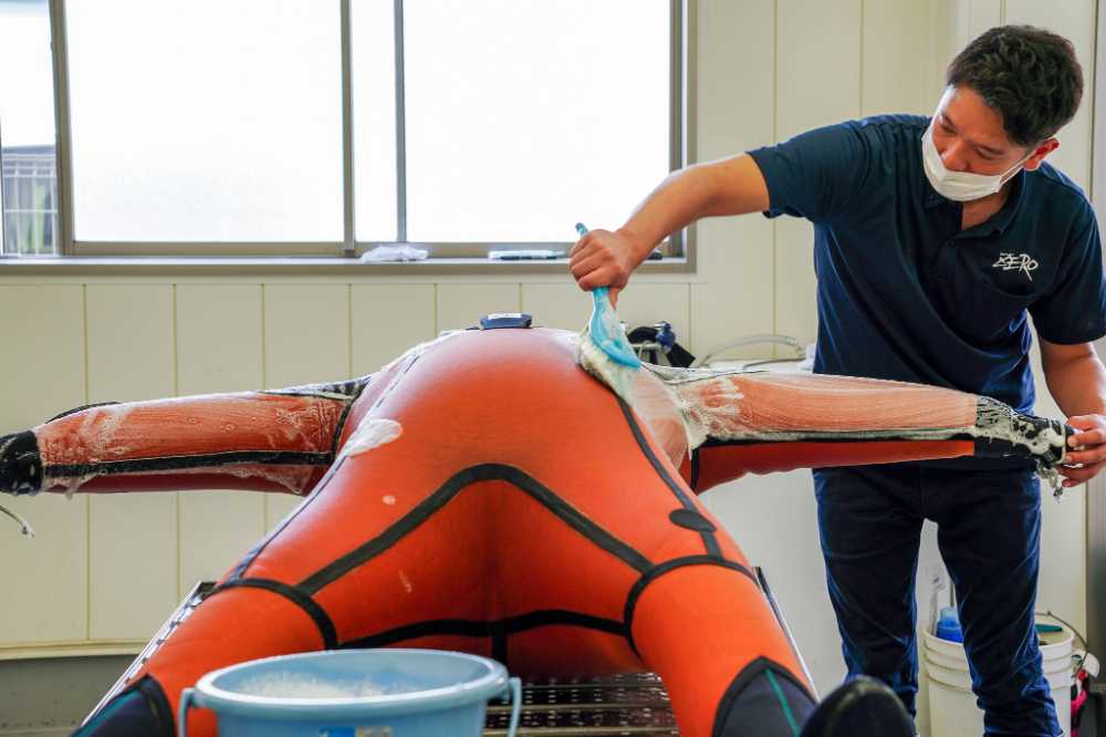 ドライスーツの気密検査